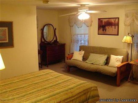 Maplehurst Inn Peterborough Δωμάτιο φωτογραφία
